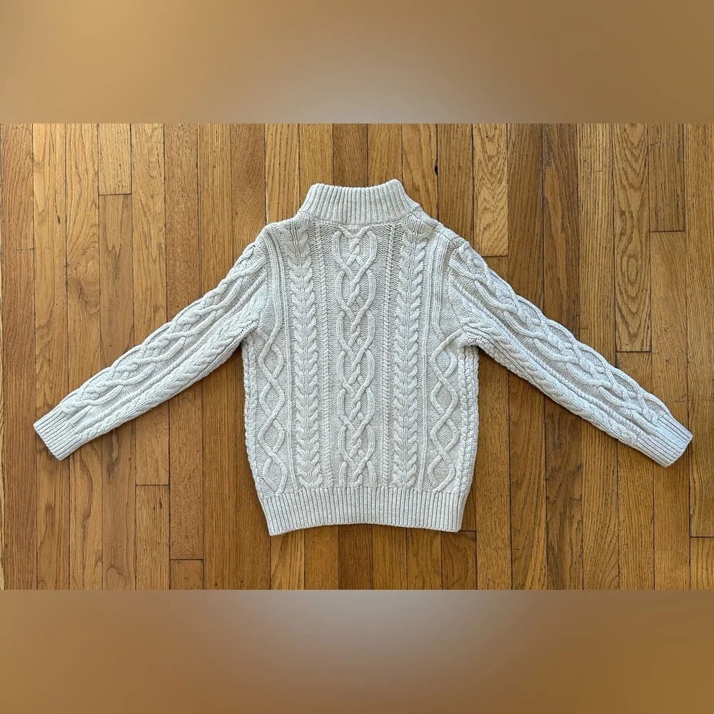 GAP Kids Cream Cable Knit Sweater. Size Large (10-11)